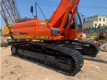 Excavadora de cadenas Doosan DX300: foto 4
