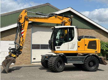 Excavadora de ruedas LIEBHERR A 914