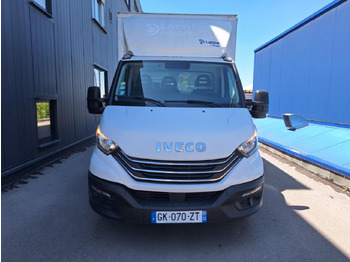 Furgoneta caja cerrada IVECO Daily 35c16