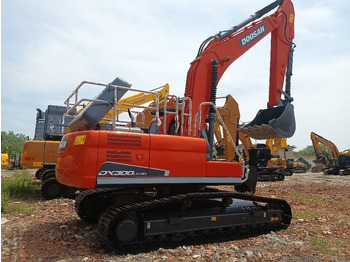 Excavadora de cadenas DOOSAN DX300LC