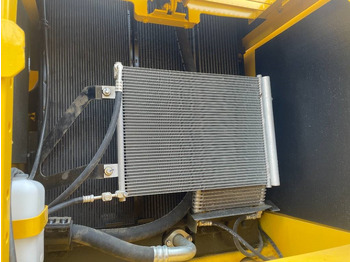 Excavadora de cadenas Komatsu PC 220: foto 4