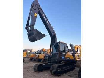 Excavadora de cadenas VOLVO EC210