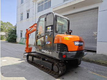 Miniexcavadora DOOSAN DH60