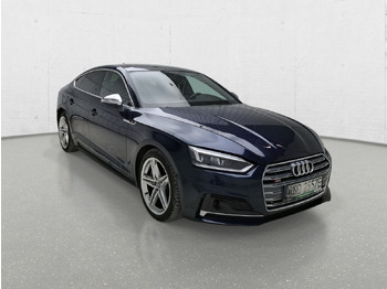 Coche AUDI