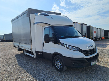 Furgoneta con lona IVECO Daily 35s18