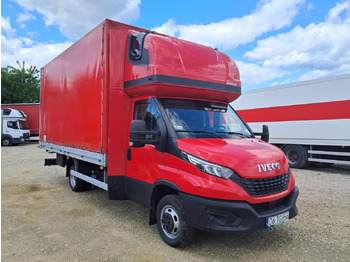 Furgoneta con lona IVECO Daily