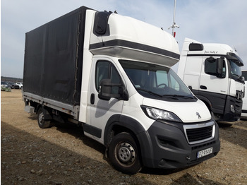 Furgoneta con lona PEUGEOT Boxer