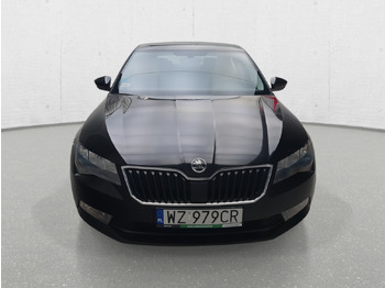 Coche SKODA SUPERB LIFTBACK: foto 4