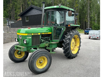 Tractor JOHN DEERE 2040