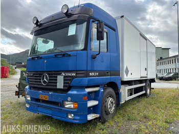 Camión caja cerrada MERCEDES-BENZ Actros 1831