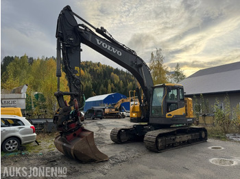 Excavadora VOLVO ECR235DL