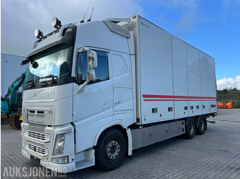 Camión caja cerrada VOLVO FH 540