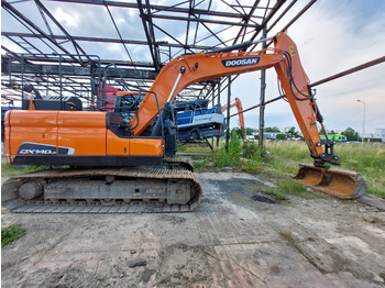 Excavadora de cadenas DOOSAN DX140LC-5