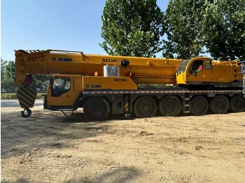 Autogrúa XCMG QAY200
