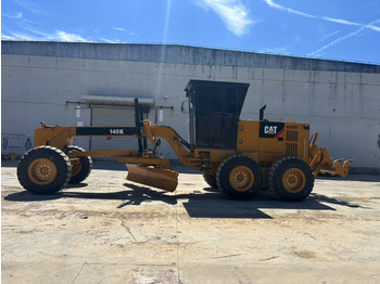 Grader CATERPILLAR 140K