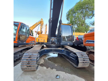 Excavadora de ruedas HYUNDAI
