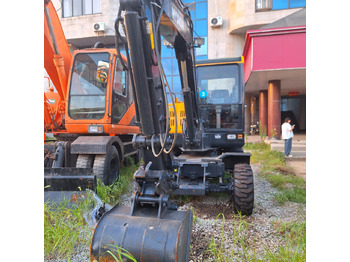 Excavadora de ruedas Hyundai HW60  excavator: foto 3