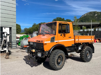 Camión volquete UNIMOG U1200