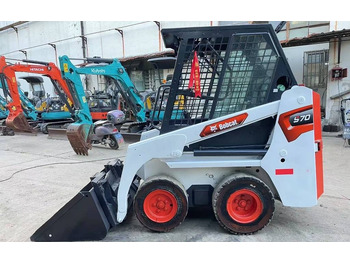 Minicargadora BOBCAT S70