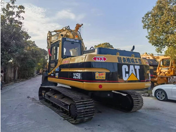 Manipulador de materiales CATERPILLAR