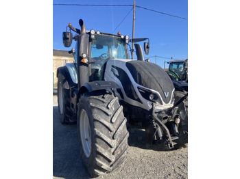 Tractor VALTRA T154