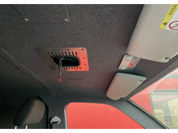 Vehículo de colección Volkswagen Transporter T6 Transporter Bankowóz kuloodporny opanceżony Model 2018: foto 5