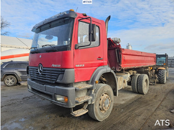 Camión volquete MERCEDES-BENZ Atego 1823