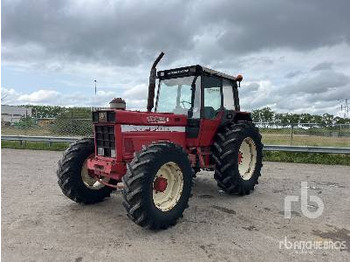 Tractor INTERNATIONAL