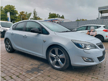Sedan OPEL