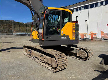 Excavadora de cadenas VOLVO ECR235