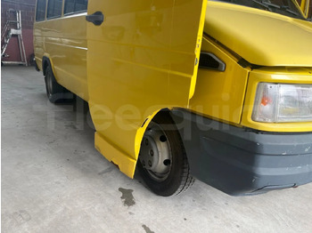 Autobús escolar IVECO Daily