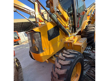 Retroexcavadora CATERPILLAR 420F