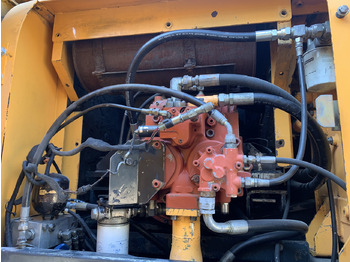 Excavadora de ruedas HYUNDAI R210