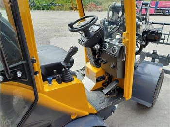 Cargadora articulada Eurotrac W11: foto 4