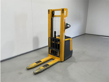 Apilador Jungheinrich ERC 214: foto 4
