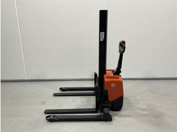 Apilador Toyota HWE100: foto 3