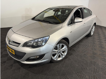 Sedan OPEL