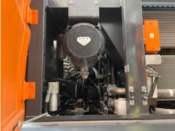 Excavadora de ruedas DOOSAN DX210