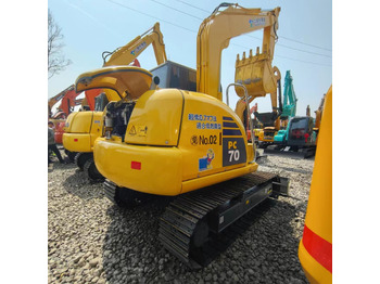 Excavadora de cadenas KOMATSU PC70-8: foto 3
