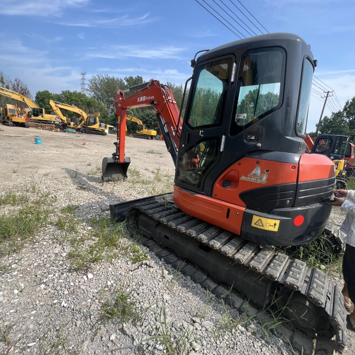 Miniexcavadora KUBOTA KX155: foto 4