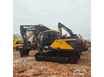 Excavadora de cadenas VOLVO EC210