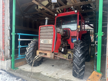 Tractor MASSEY FERGUSON 1000 series