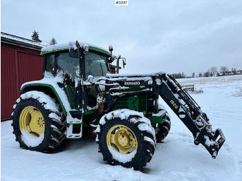 Tractor 1999 John Deere 6210 SE with Front Loader: foto 2