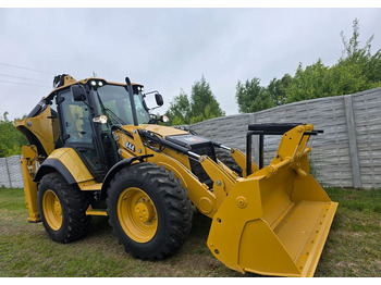 Retroexcavadora CATERPILLAR