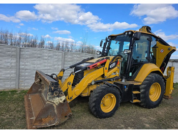 Retroexcavadora CATERPILLAR