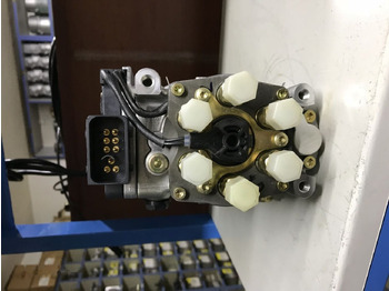 Bomba de combustible para Camión nuevo Bosch 2018 51965010612   MAN: foto 2