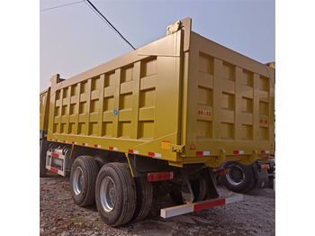 Camión volquete Sinotruck: foto 3