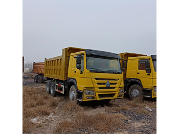 Camión volquete Sinotruck: foto 5