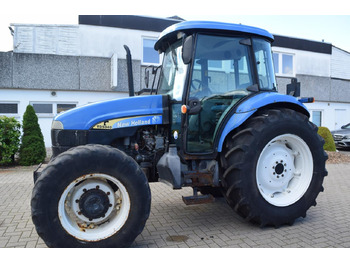 Tractor NEW HOLLAND TD5