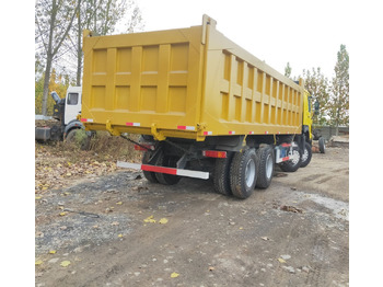 Camión volquete SINOTRUK HOWO